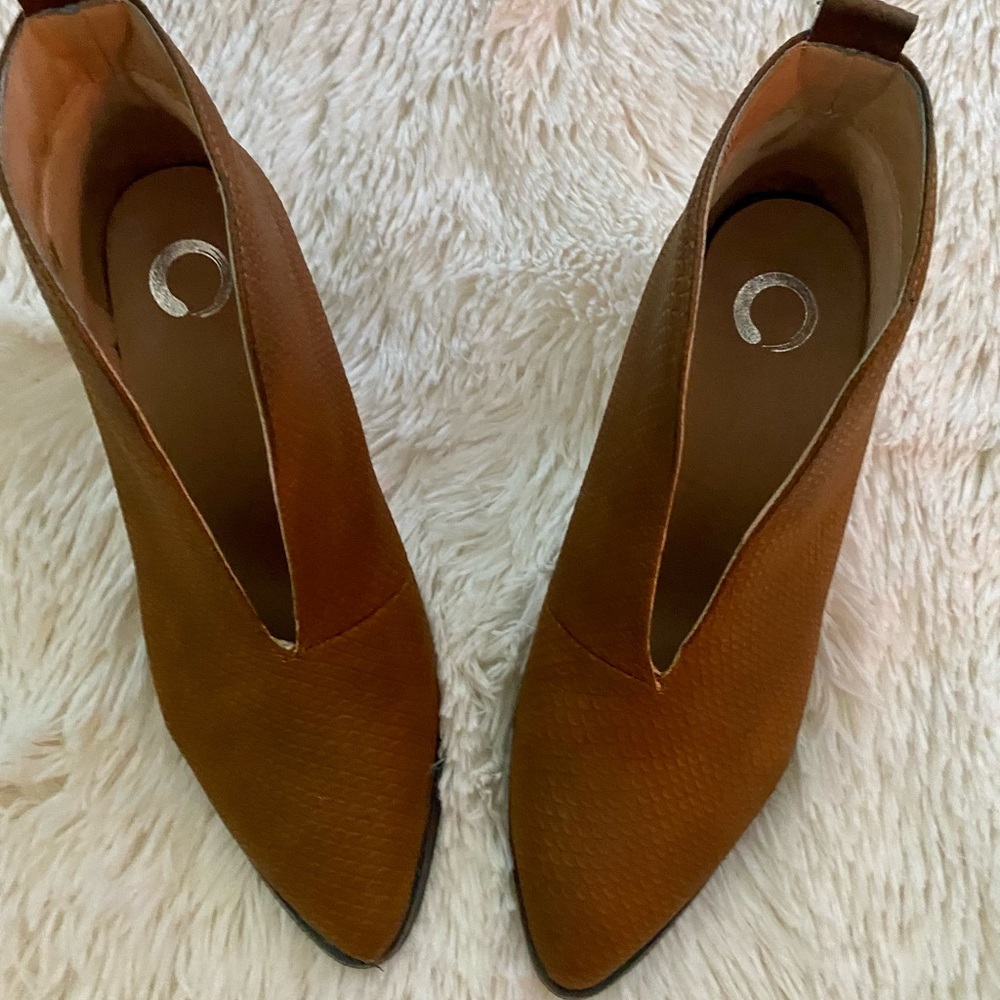 Woman's Journee Collection Bellamy Booties